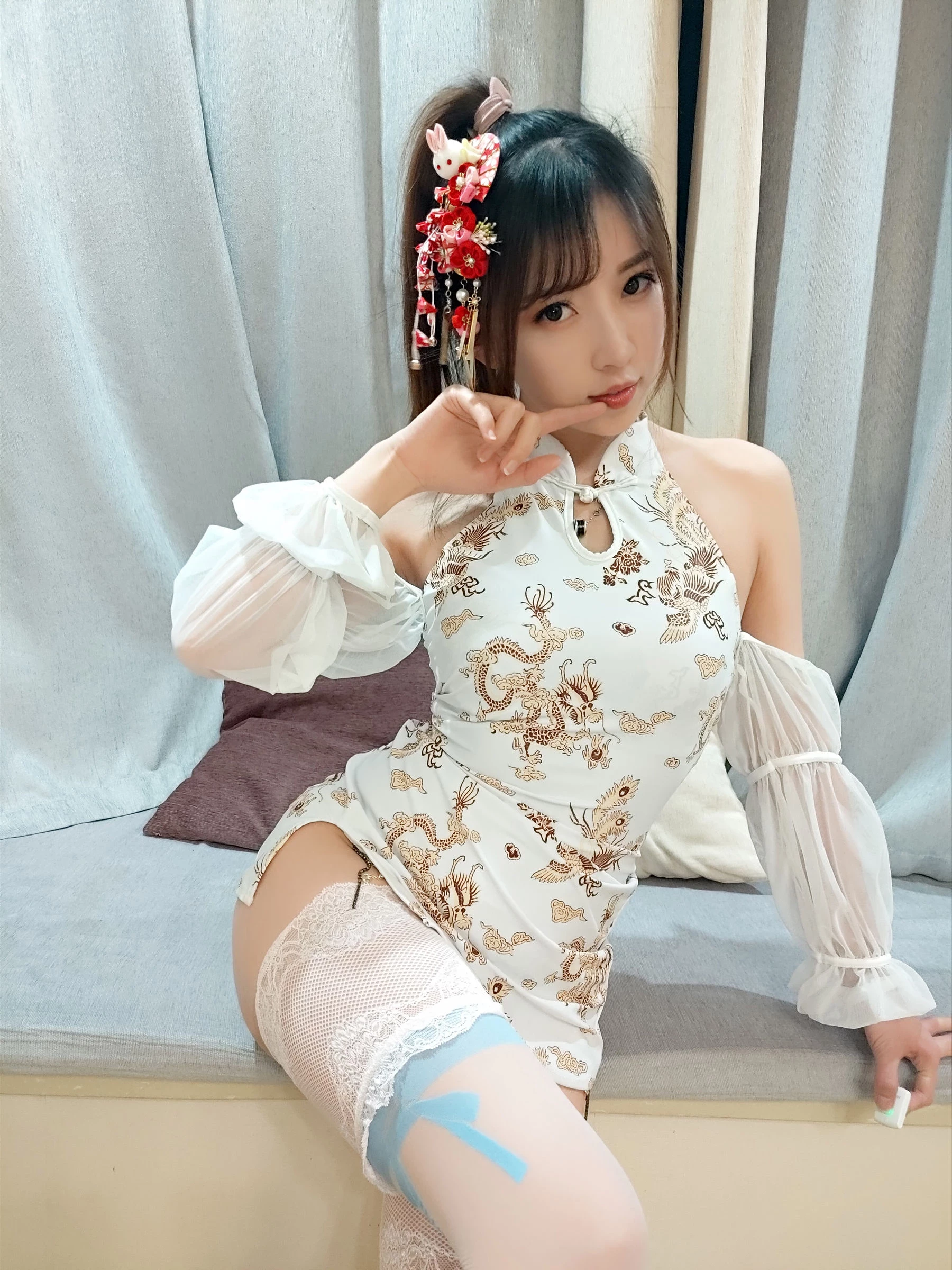 斗鱼主播小女巫露娜 - 白色蕾丝长筒(22)