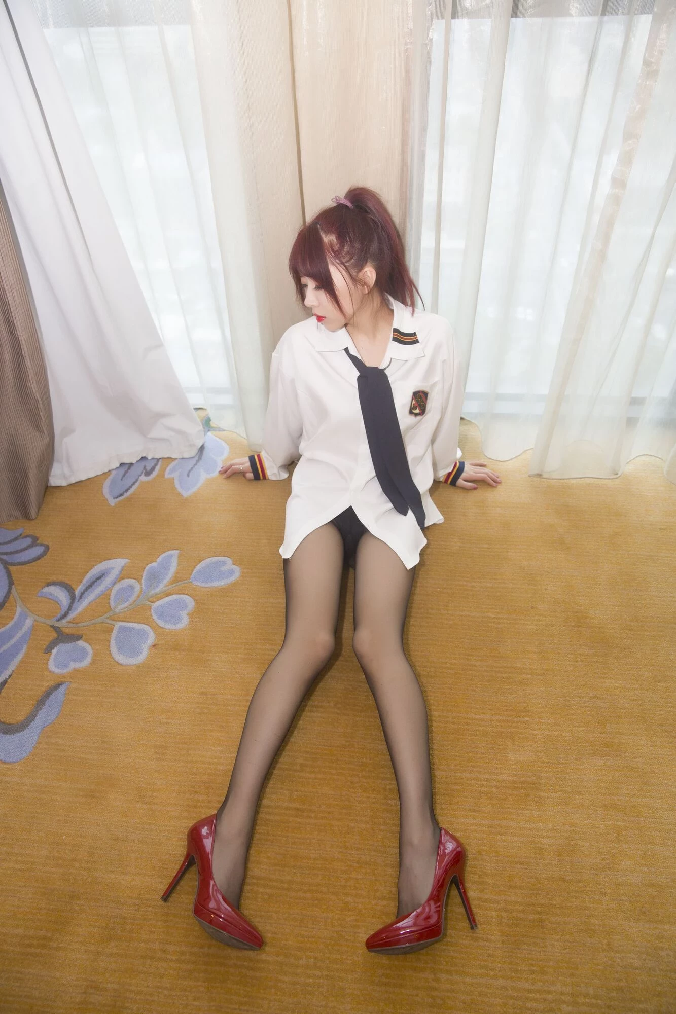 斗鱼主播小女巫露娜 - 白色衬衫(9)