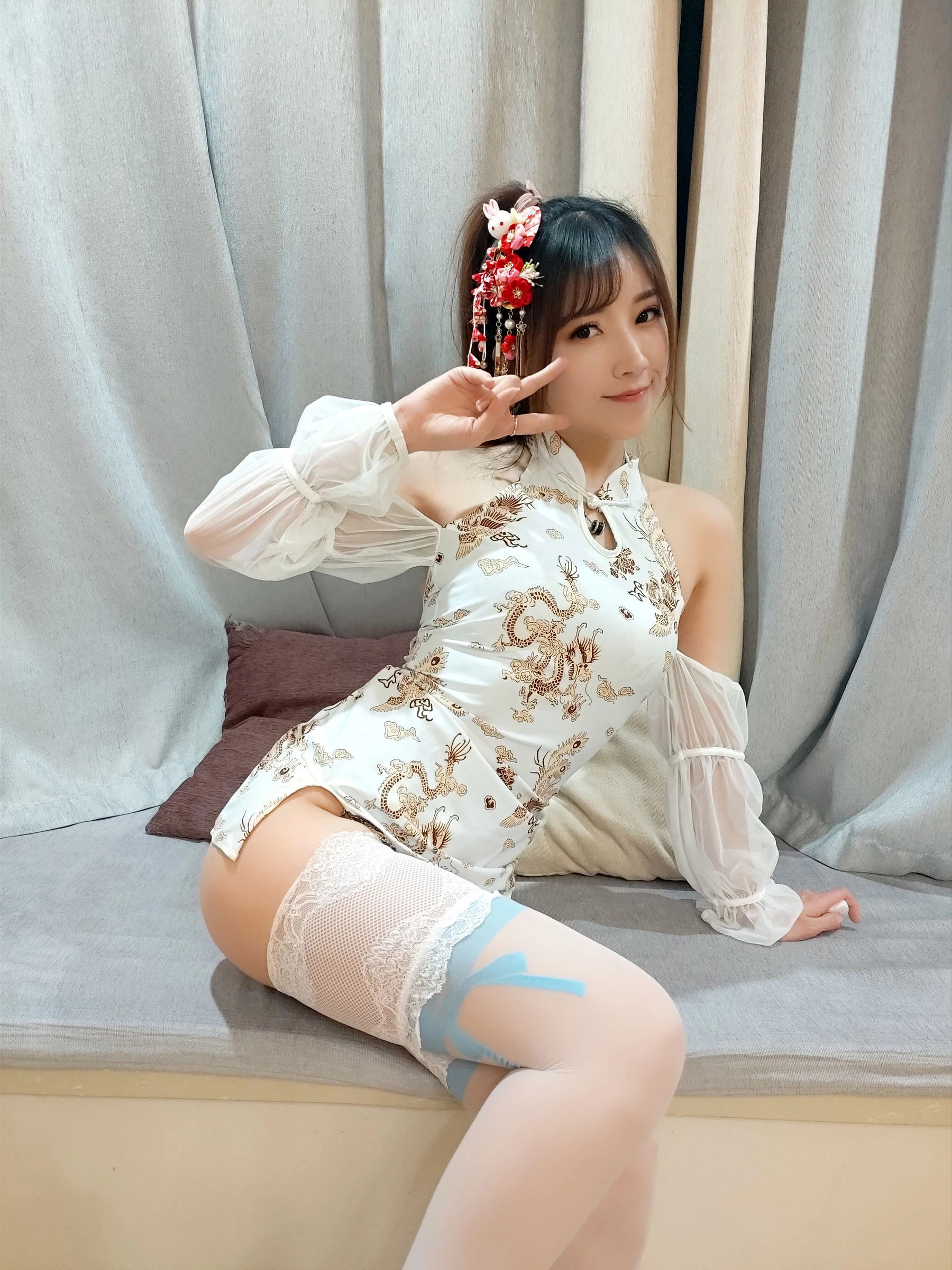 斗鱼主播小女巫露娜 - 白色蕾丝长筒(14)