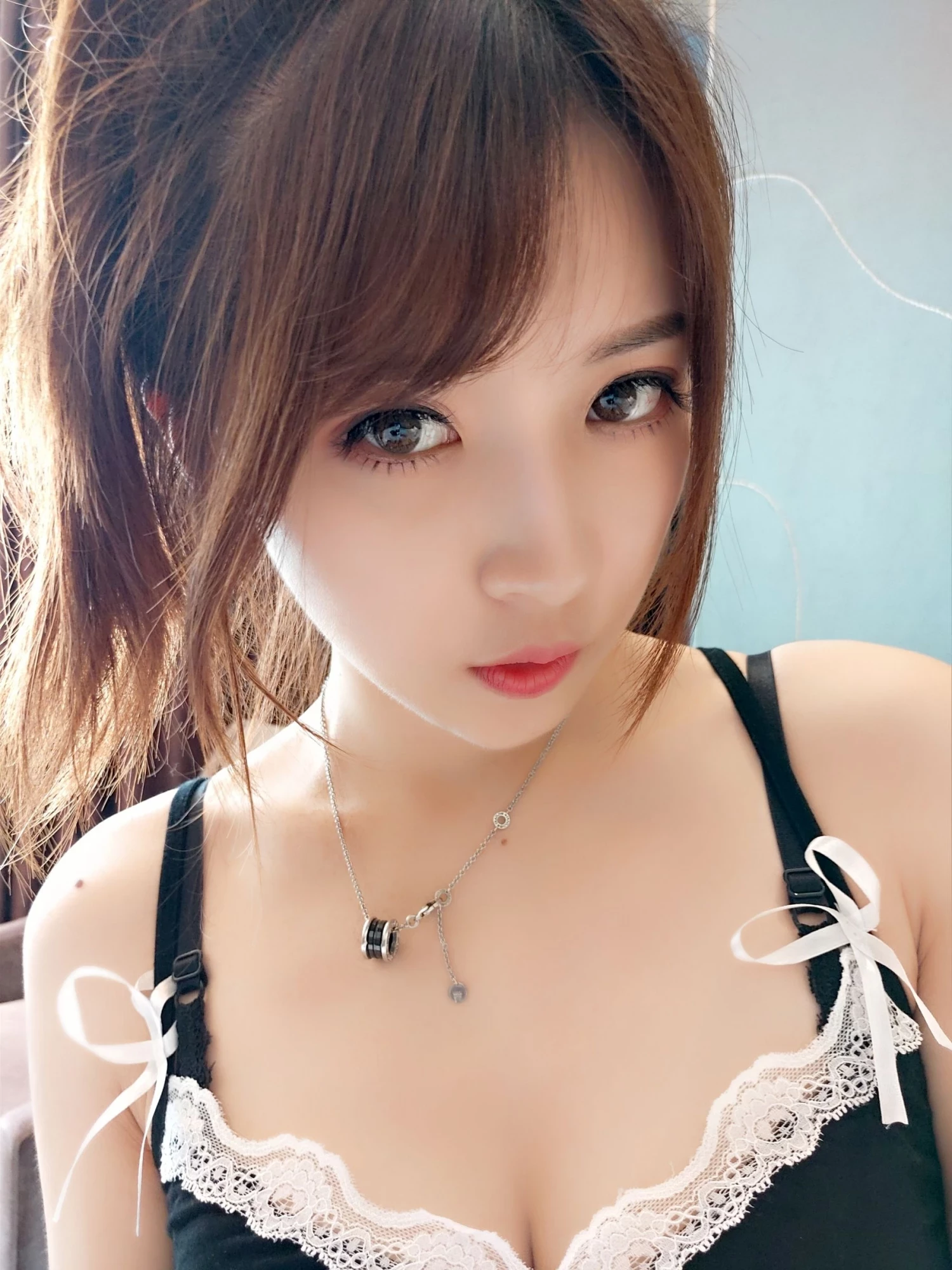 斗鱼主播小女巫露娜 – 黑色吊带裙